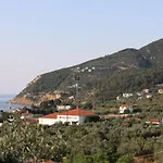 Esperides Quiet Aigli With Amazing View Apartmán Skopelos