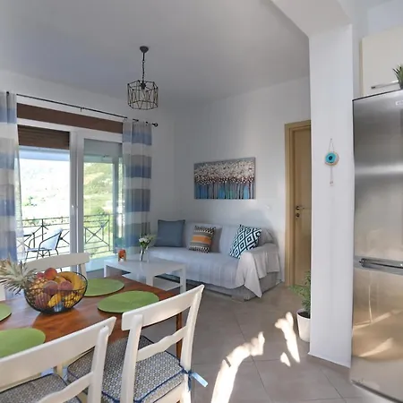 Esperides Quiet Apartment Aigli With Amazing View Apartamento Skopelos
